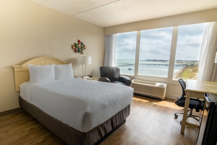 Emerald Beach Hotel