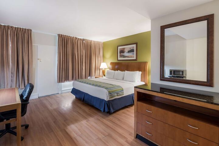 Room 27 of 29