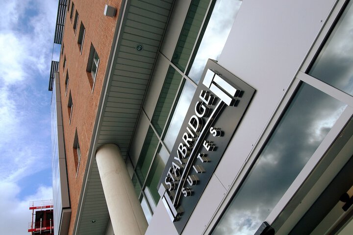 Hotel 3 of 98