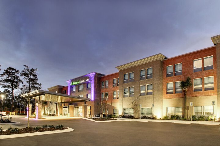 Holiday Inn Express & Suites Summerville by IHG