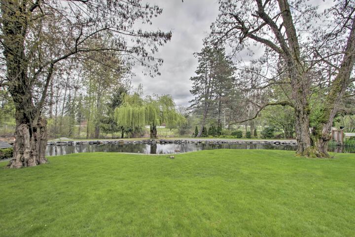 Contemporary Tacoma Cottage w / Deck & Pond!