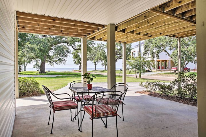 the Palm Bay St. Louis Home - Walk to Beach!