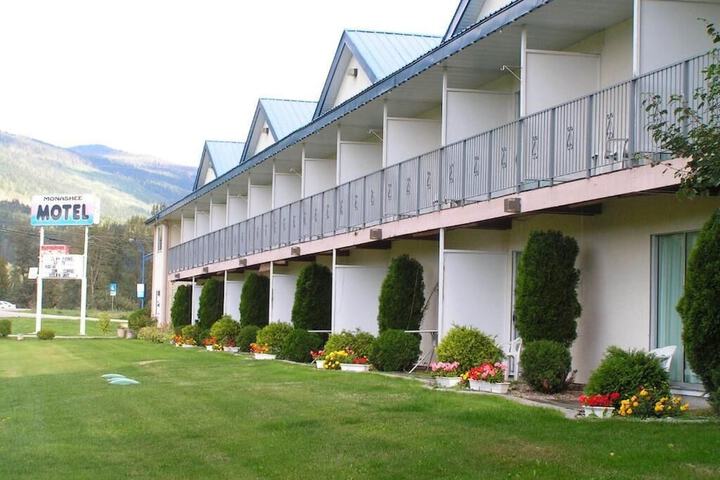 Hotel 8 of 59