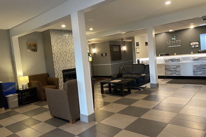 Quality Inn Mauston I-90
