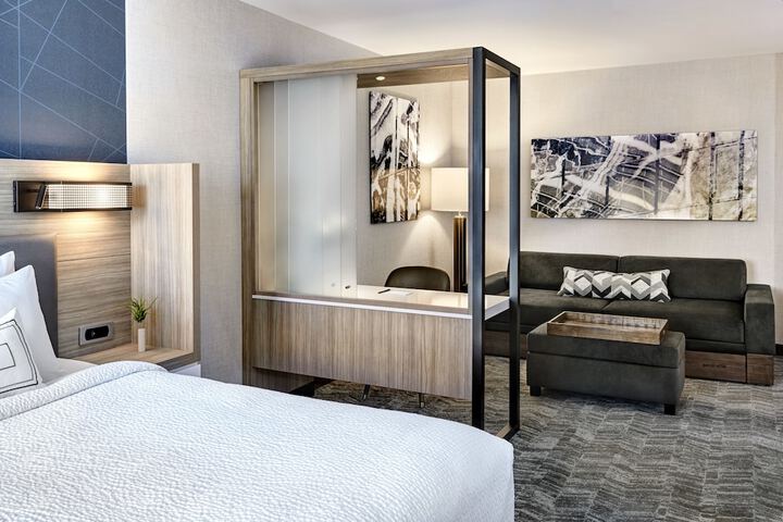 Room 21 of 39