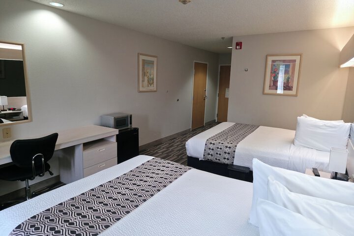 Microtel Inn & Suites by Wyndham Claremore