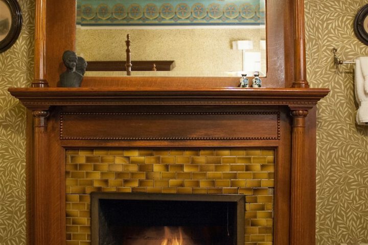 Camellia Inn