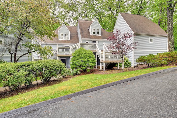 1 Mi to Mohegan Sun: Studio w / Pool Access