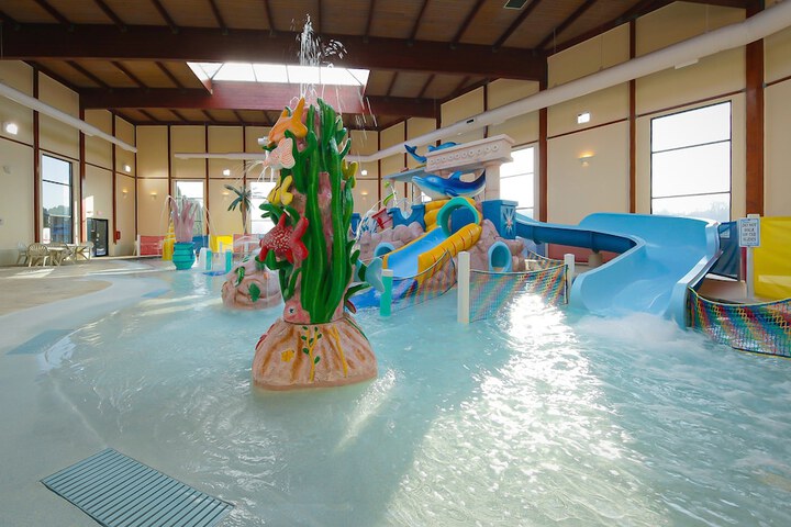 Grand Marquis Waterpark Hotel & Suites