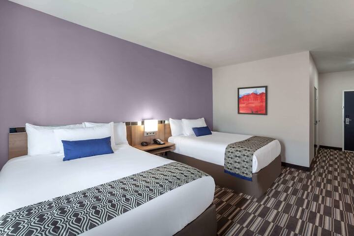 Room 7 of 19