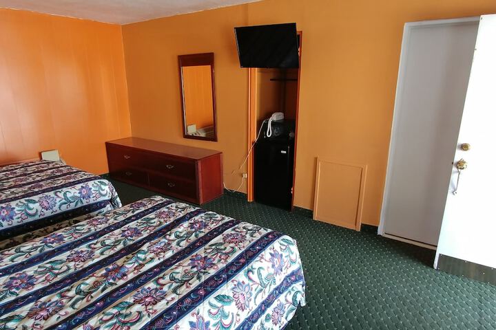 Room 20 of 29