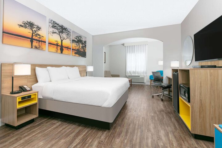 Room 30 of 57