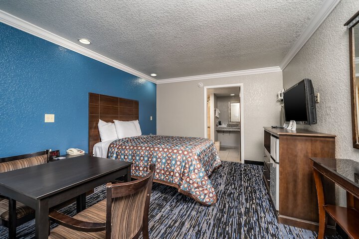 Room 22 of 26