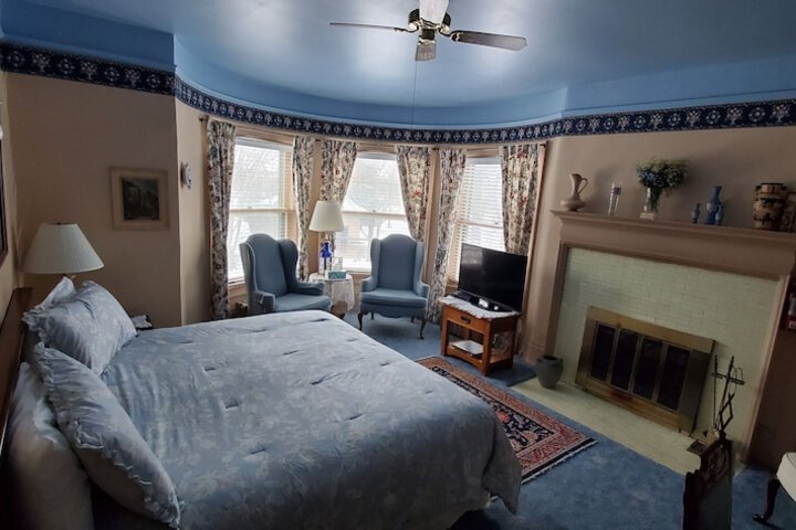 Room 30 of 80