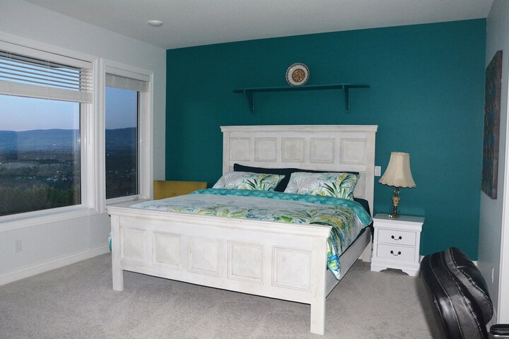Room 34 of 53