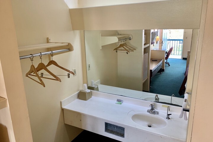 Room 22 of 29