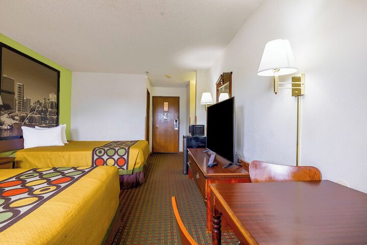 Room 18 of 61