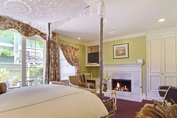 Room 21 of 71
