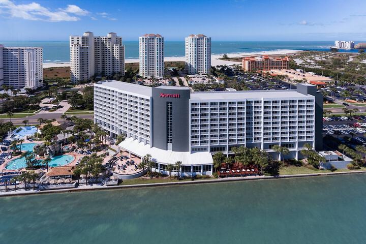Hotel 4 of 65