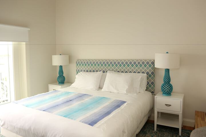 Room 35 of 60