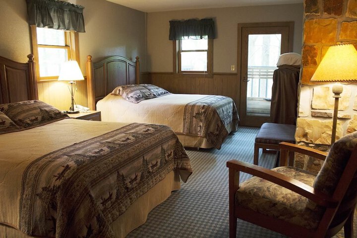 Room 13 of 32