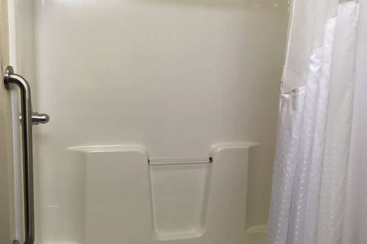 Holiday Inn Express Hotel & Suites Cadillac by IHG