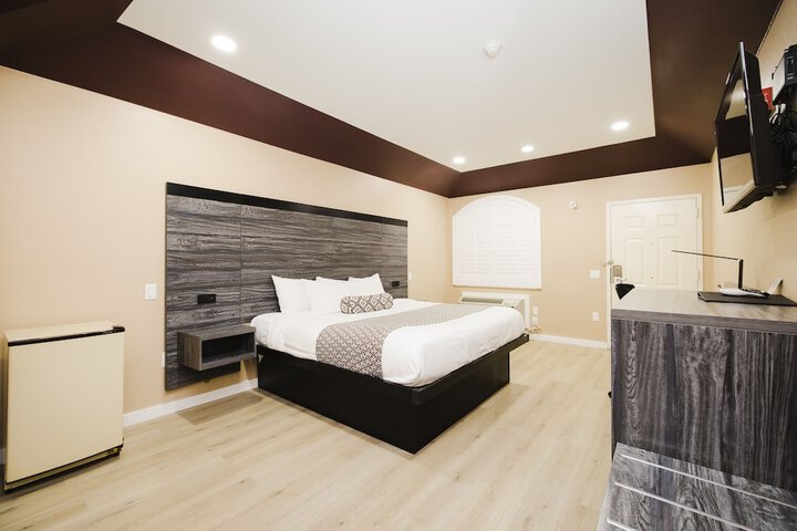Room 32 of 85