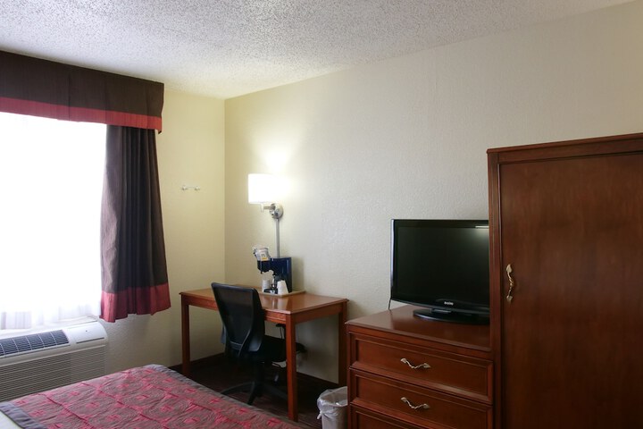 Room 27 of 41