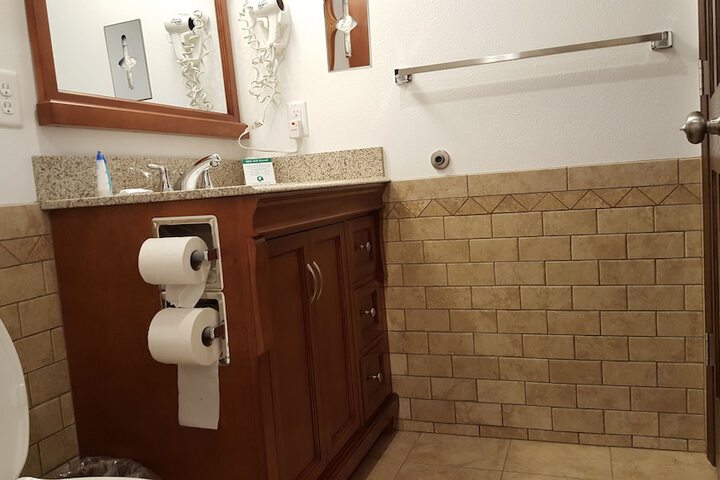 Room 66 of 120