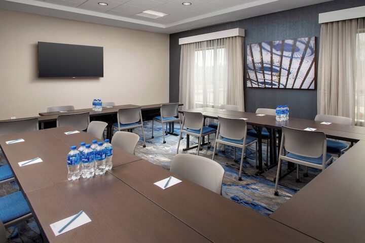 Fairfield Inn & Suites by Marriott Knoxville Lenoir City / I-75