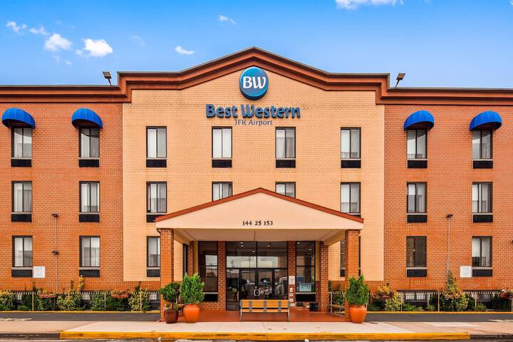 Hotel 2 of 23