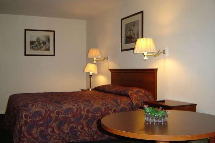 Room 12 of 21