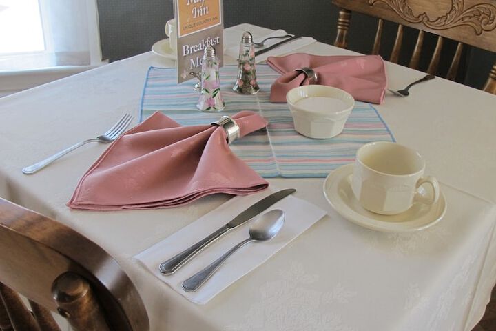 Dining 89 of 103