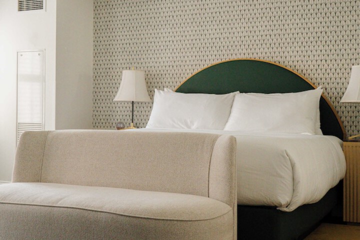 Room 90 of 147