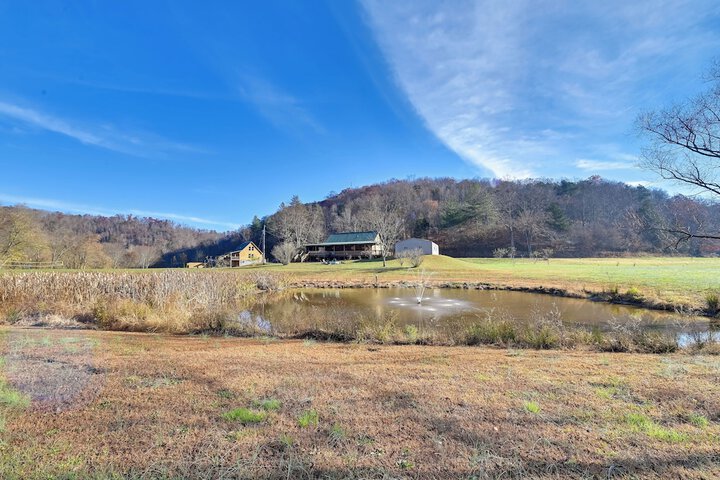 Secluded Retreat: Bbq Lawn Games, & Fire Pit!