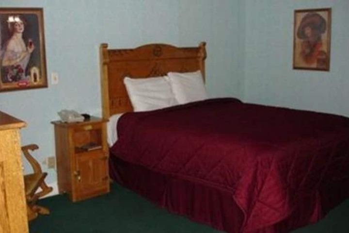Room 34 of 43