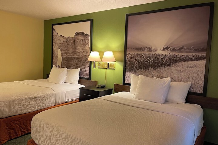 Super 8 by Wyndham Colby