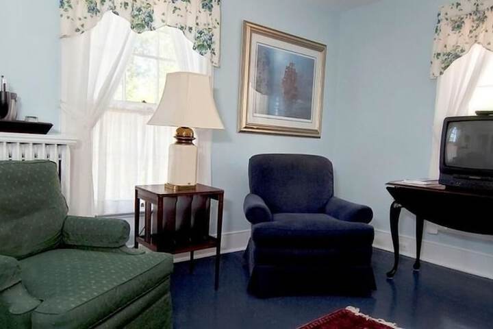 Room 8 of 65