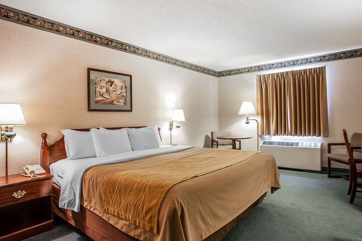Room 16 of 25