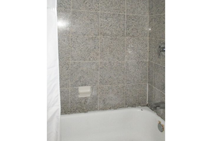 Room 8 of 25