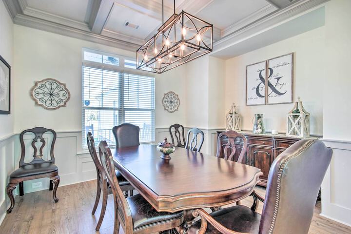 North Augusta Getaway w / Large Deck & Yard