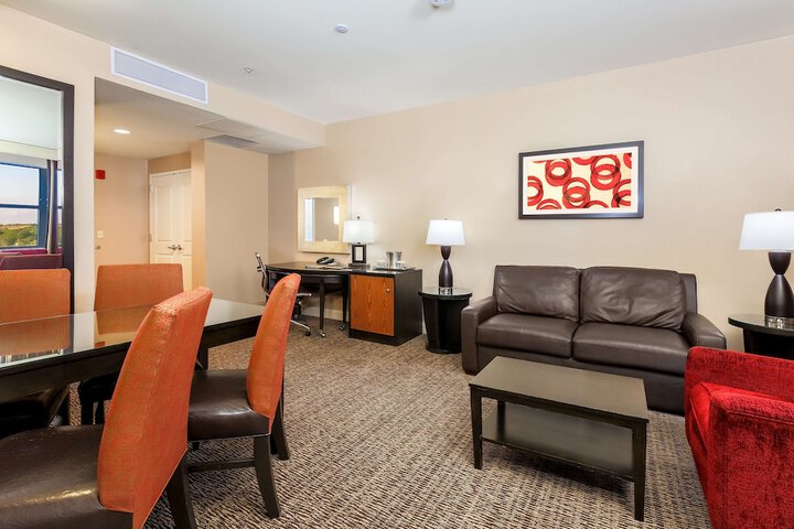Room 51 of 82