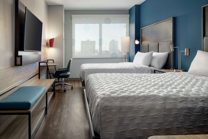Room 17 of 34