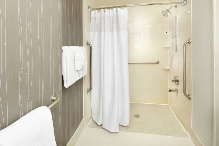 Courtyard by Marriott Lansing