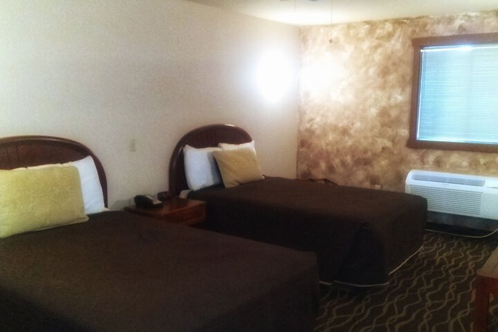 Room 14 of 27