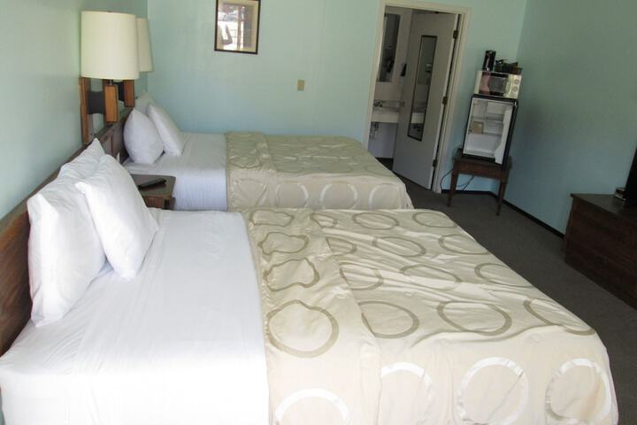 Room 9 of 23