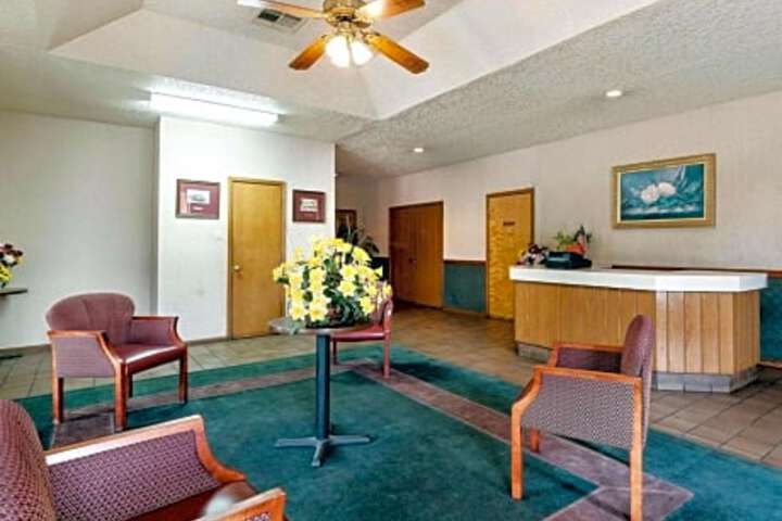 Jasper Inn & Suites