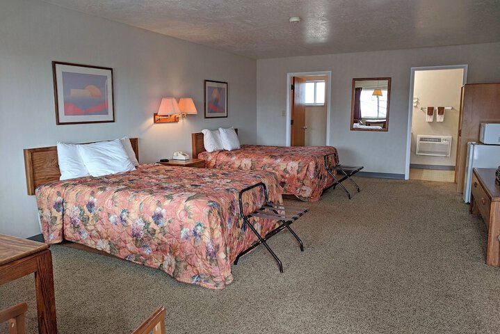 Aquarius Inn