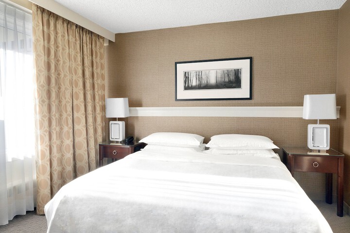 Room 28 of 100