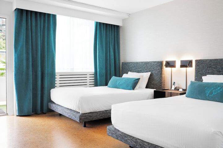 Room 34 of 60